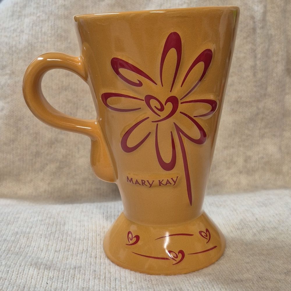 Mary Kay 2002 Seminar Golden Rod and Red Oversized Mug - New